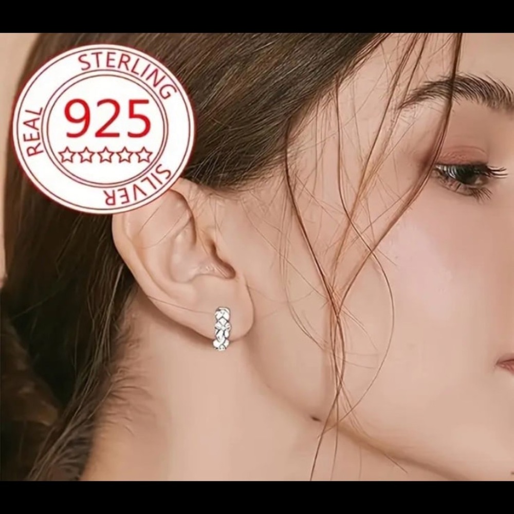 New! Women Elegant Pure Silvery .925 Small Flower Hoop Earrings